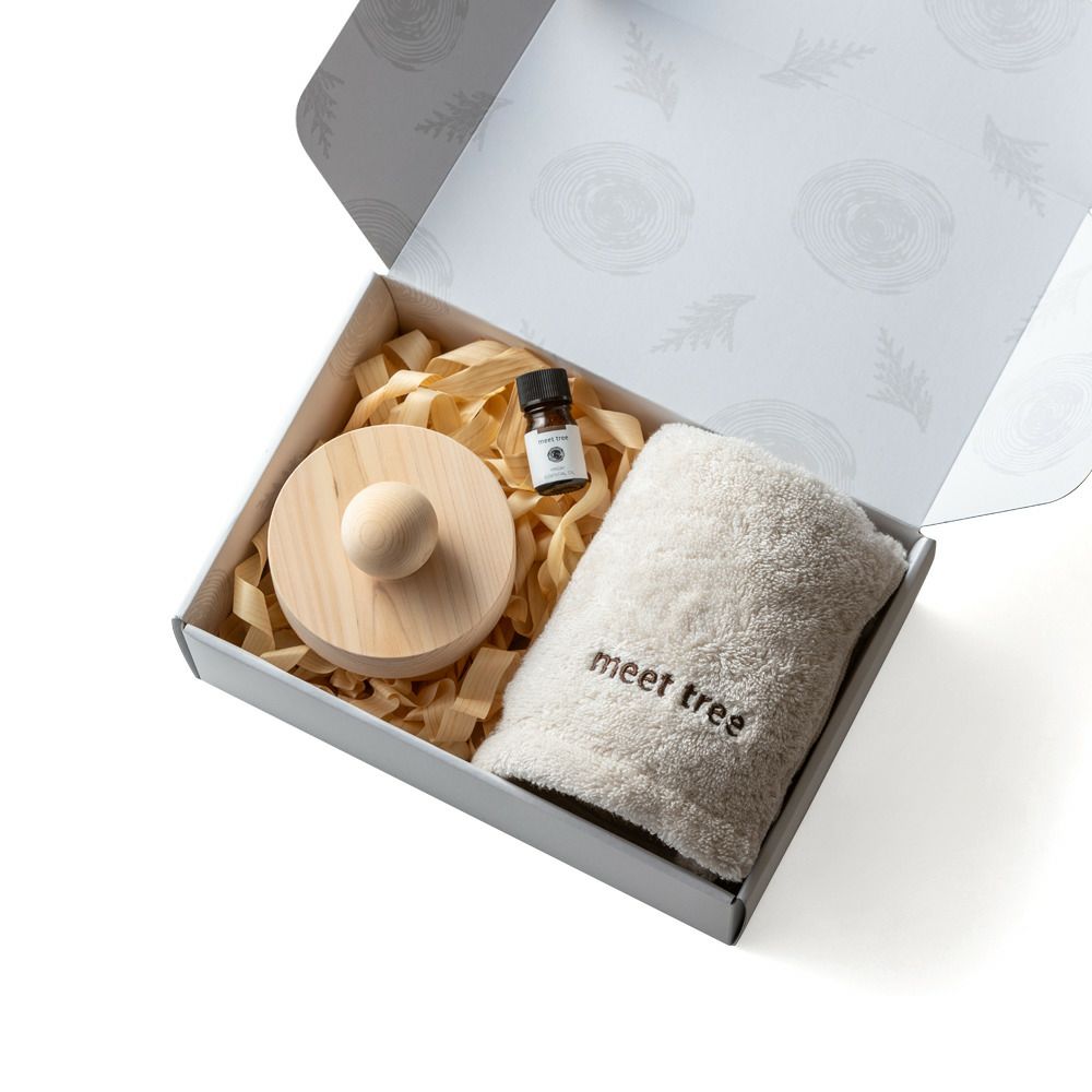 meet tree　森のある暮らしギフト　ディフューザー　精油　タオル　ヒノキ　正面