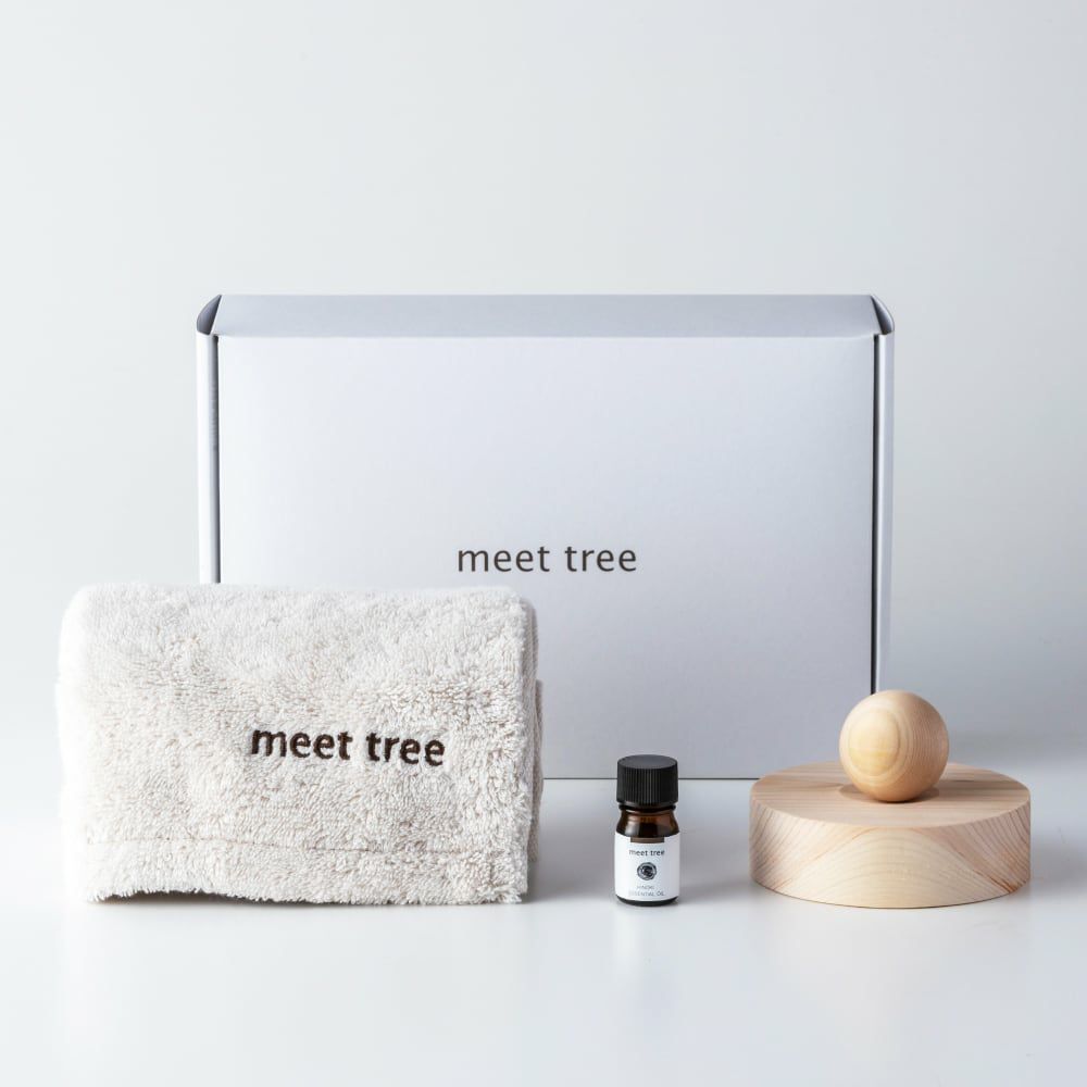 meet tree　森のある暮らしギフト　ディフューザー　精油　タオル　ヒノキ　正面