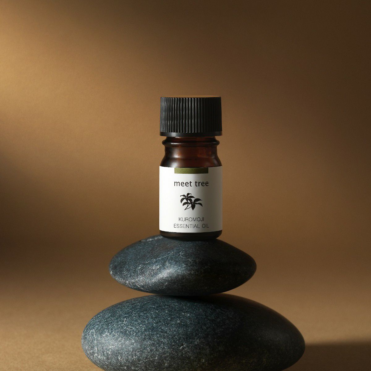 meet tree　精油（クロモジ） 5ml　黒文字　イメージ画像
